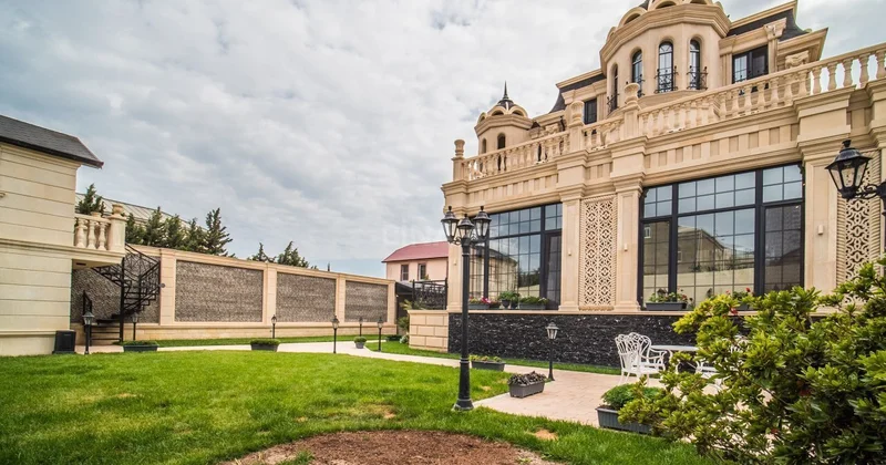 Bakıda 6 milyon manata villa satılır