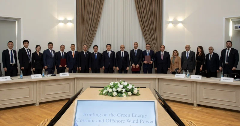 Азербайджан подписал с китайской компанией соглашение о реализации проекта солнечной энергетики