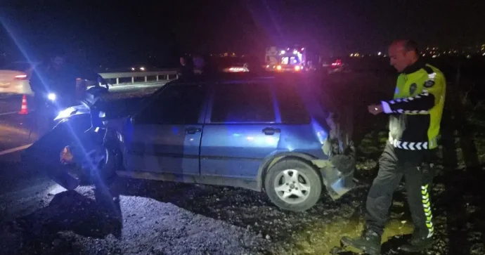 İçində adam olmayan öz özünə hərəkət edib maşın avtobusa çırpıldı VİDEO