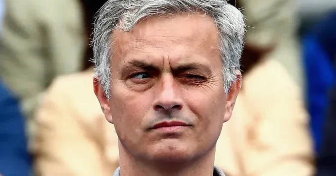 Mourinyo İstanbuldan ayrılsa da, Fənərbaxça nı külli miqdarda borca salıb