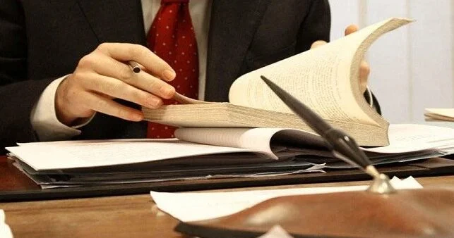 Bu kateqoriyadan olan şəxslərə ödənişsiz vəkil təyin olunur SİYAHI