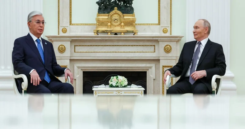 Tokayev Putinlə 2,5 saatdan çox çəkən təkbətək görüşündə nələri müzakirə etdiyini açıqlayıb