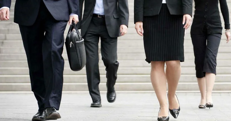 Rüşvət alan 19 vəzifəli şəxslə bağlı QƏRAR