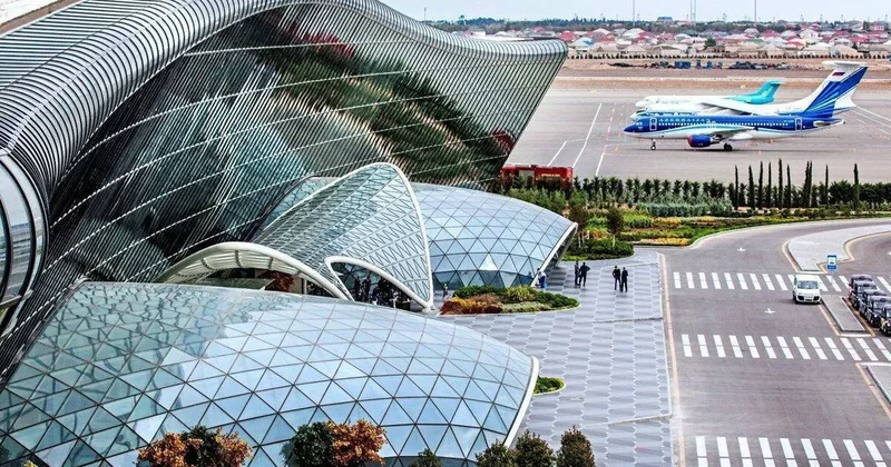 Пассажиров бакинского аэропорта начали досматривать по новому ФОТО / ПОДРОБНОСТИ