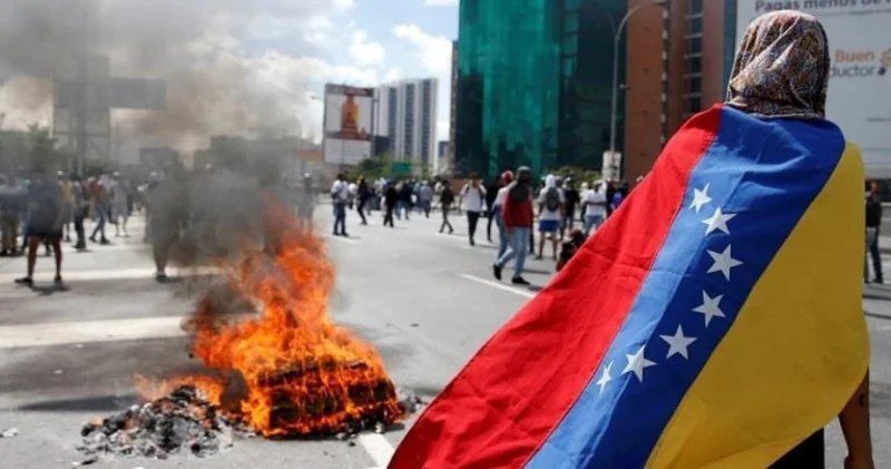 Venesuela müdafiə olunmağa hazırlaşır