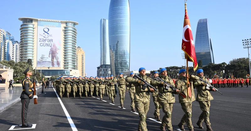 Zəfər paradı keçmişin qələbəsini gələcəyin inkişafını müəyyənləşdirir