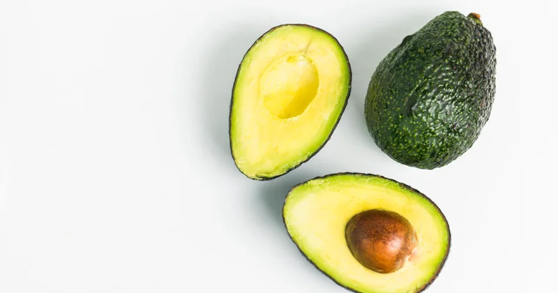 Назван способ продлить свежесть авокадо до месяца