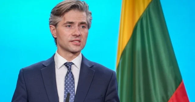 Sərhədlər Lukaşenkoya görə açılmırmış