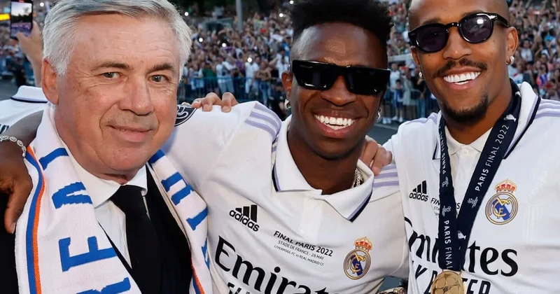 “Real”ın futbolçular İbizaya qaçırmış Alonsonun sərt intizamı narazılıq yaratdı