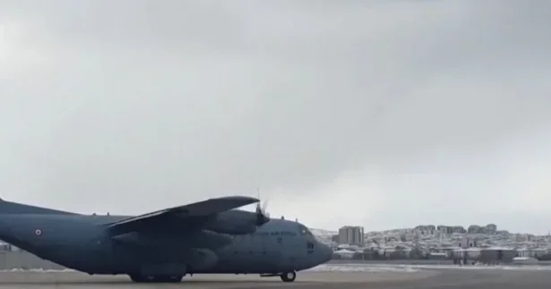 C130 hərbi yük təyyarəsinin xüsusiyyətləri hansılardır?