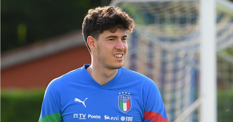 İtaliyalı müdafiəçi Liverpul a keçə bilər