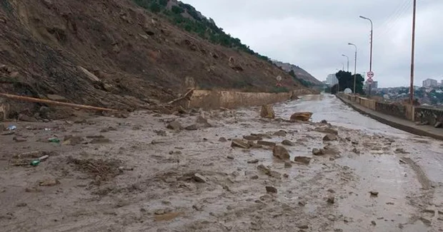 Xətai rayonundakı torpaq sürüşməsi: sistemli problemlərin nəticəsimi, yoxsa sadəcə təsadüf?