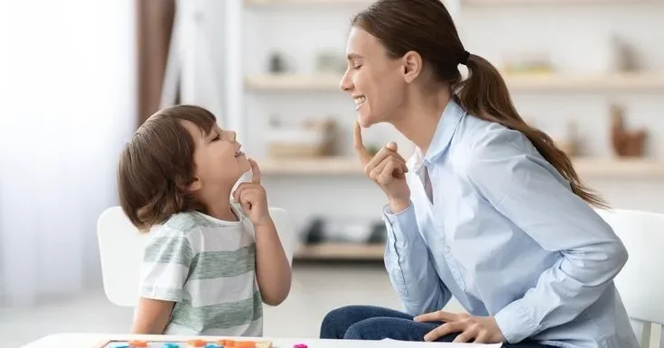 Uşaqda nitq qüsurluğu varsa, valideyn nə etməlidir? Mütəxəssis izah edir