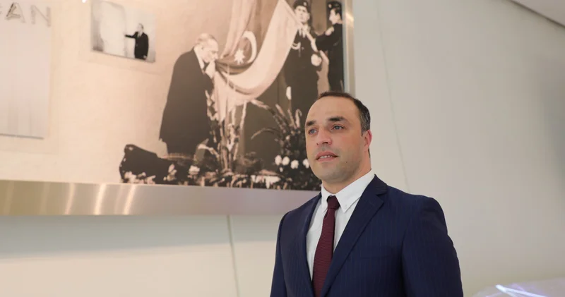 Dövlət Bayrağımızın ucalığı milli kimliyimizin rəmzidir