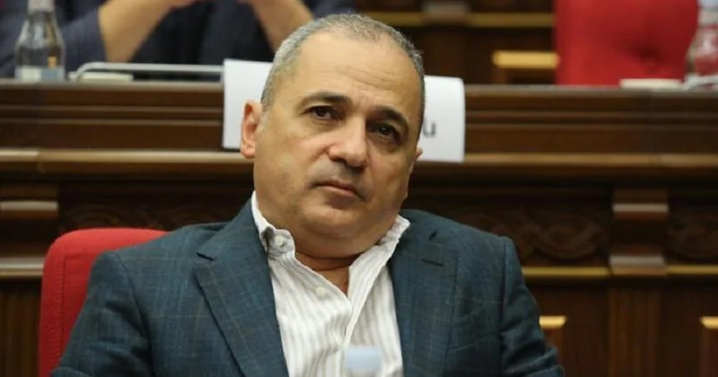 Köçəryan və Sarkisyanın adamı axtarışa verildi Moskvaya qaçıb?