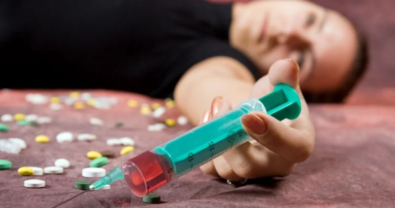 “Qadınların ilk narkotik istifadəsinin 45 60 faizi intim münasibət içərisində baş verir”