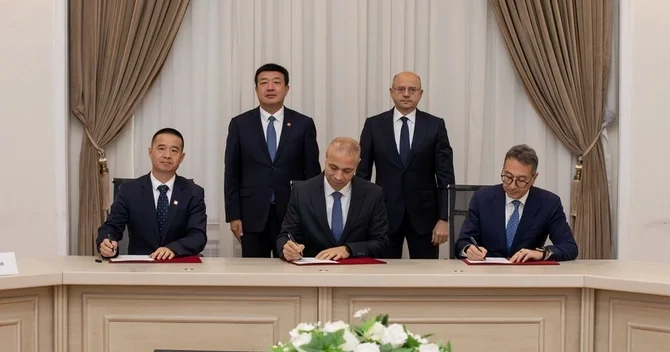 Azərbaycan Çin şirkəti ilə günəş enerjisi layihəsi üzrə İcra Müqaviləsi imzalayıb