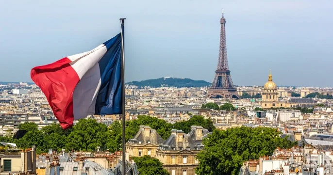 Франция приостанавливает непопулярную пенсионную реформу