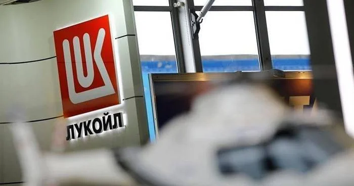 FT: Провал сделки с Gunvor поставил Лукойл на грань потери активов на 14 млрд евро
