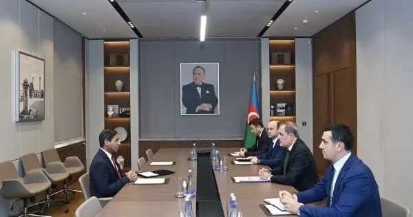 Ceyhun Bayramov Banqladeşin qeyri rezident səfirini qəbul edib