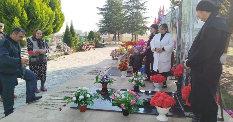 Şəhidlərin ildönümlərində xatirələri anılıb