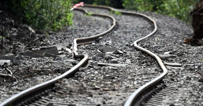 Qatar relsdən çıxdı 19 nəfər xəsarət alıb