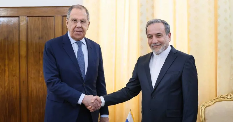 Lavrov və Əraqçi Aİ 3 ün İran əleyhinə kampaniyasını müzakirə ediblər