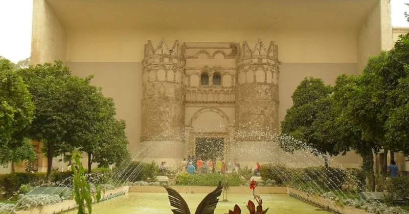 Daha bir muzeydən oğurluq edildi