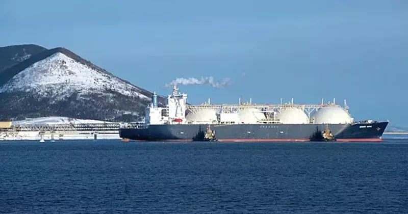 Bloomberg: Китай создает собственный теневой флот для импорта газа из РФ