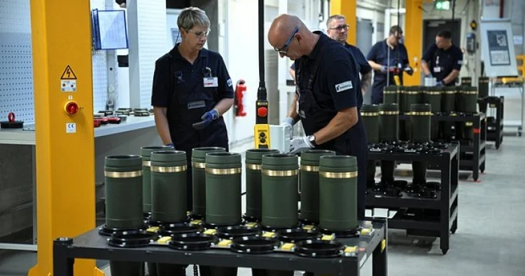 “Politico”: Almaniya Avropada dominant hərbi gücü olmağa çalışır