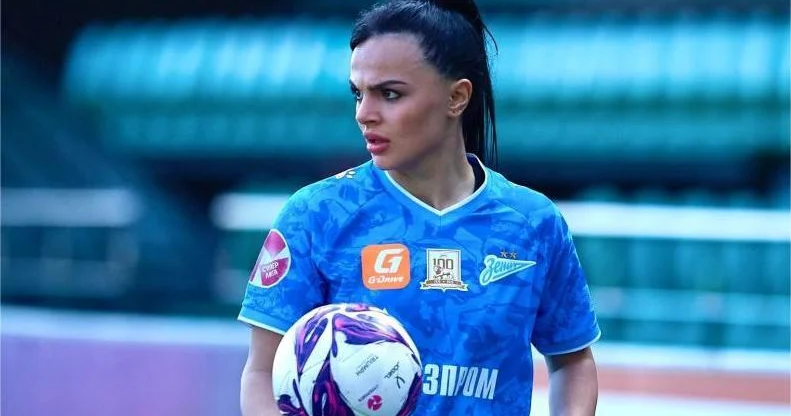 Azərbaycanlı futbolçu Rusiyada son turun rəmzi yığmasına seçildi