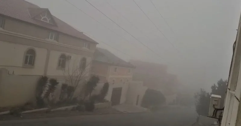 Bakını bürüyən duman və pis qoxunun səbəbi