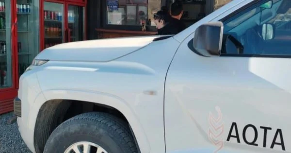 Cəbrayılda mağazada alkoqollu içkilər satılır