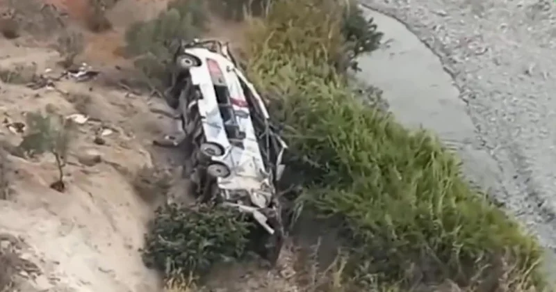 Peruda avtobus yarğana aşdı 37 ölü
