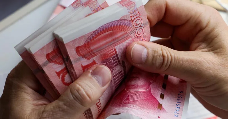 Bloomberg: Россия ищет спасение бюджета в облигациях в юанях