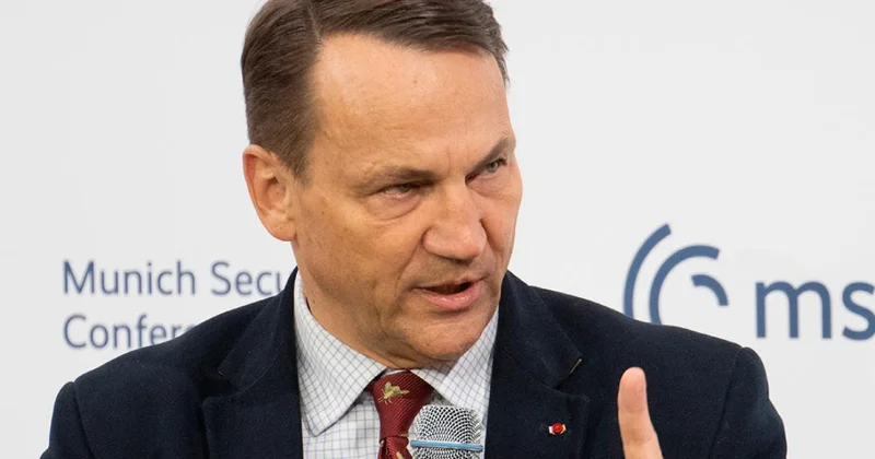 Глава МИД Польши хочет разобраться с военачальниками