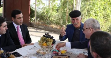 Milli Məclisin deputatı Anar Məmmədov şəhid ailəsini ziyarət edib