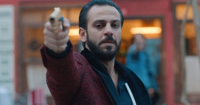 “Çukur”un “Vartolu”su Bakıya gəlir