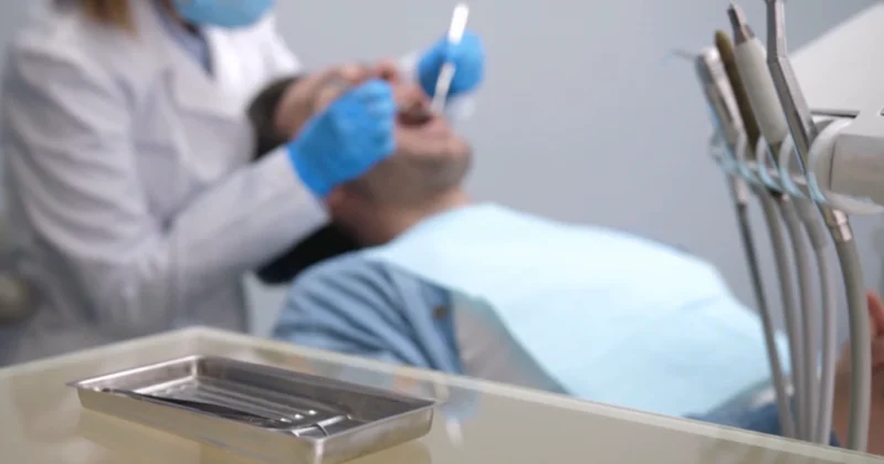 Təhsili olmadan diş həkimliyi edən şəxslər aşkarlanıb (VİDEO)