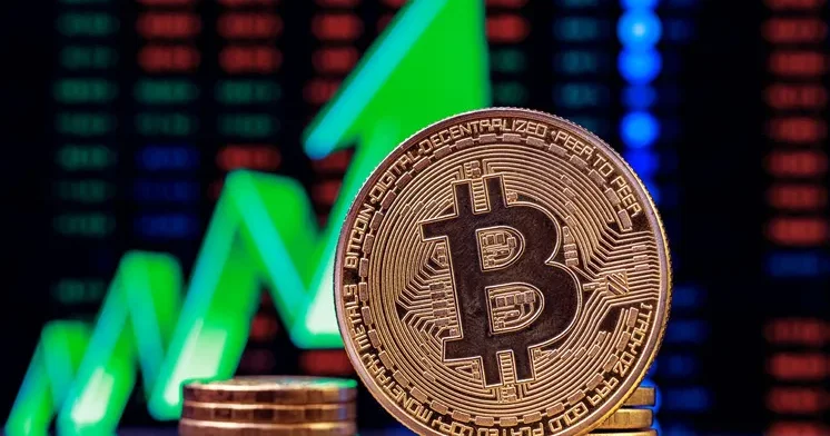 Özünə krallıq qurmaq üçün 7 milyard dollarlıq dələduzluq edən qadın həbs edildi