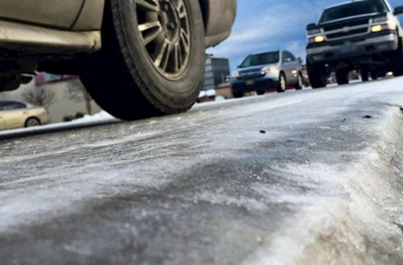 Temperatur 10° enəcək, yollar buz bağlayacaq