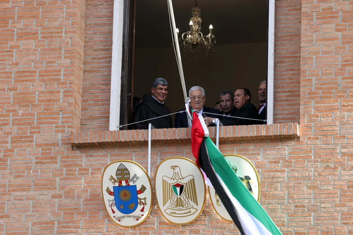 Mahmud Abbas Vatikanda Fələstinin səfirliyini açıb