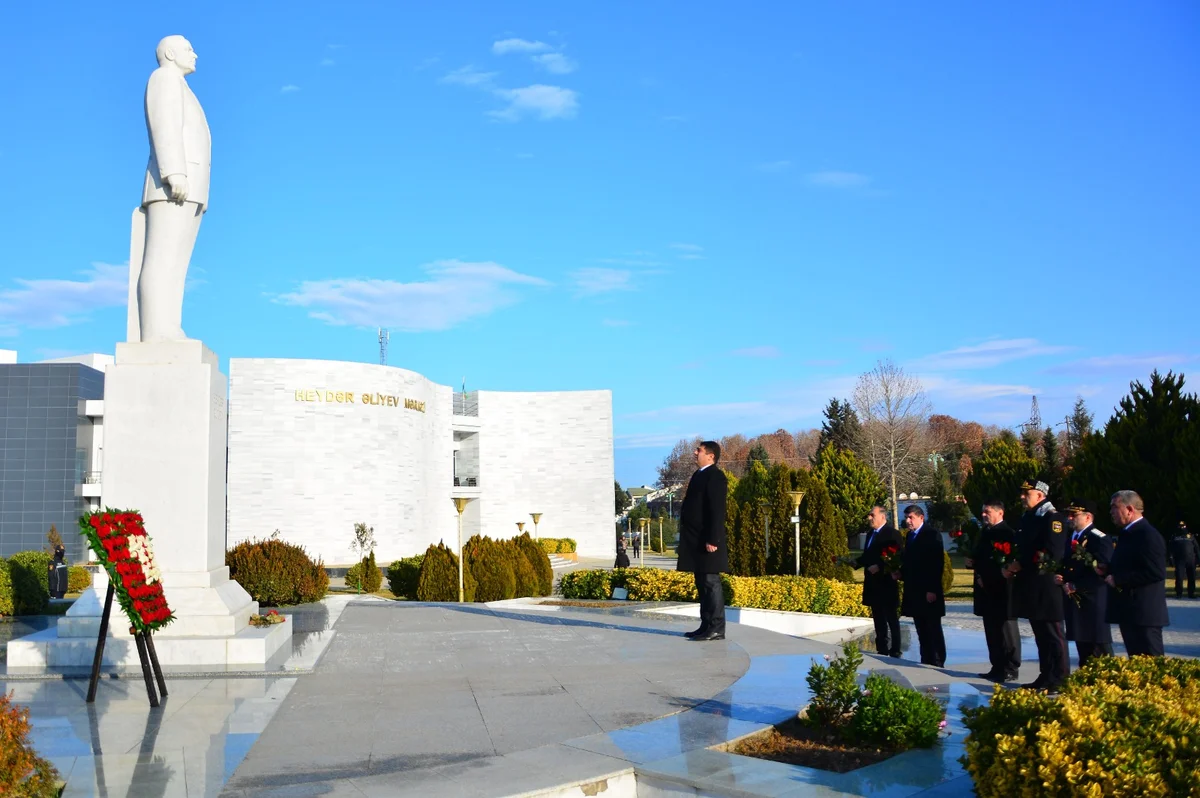 Ağstafada “12 dekabr Ulu Öndər Heydər Əliyevin anım günüdür” mövzusunda ümumrayon tədbiri keçirilib