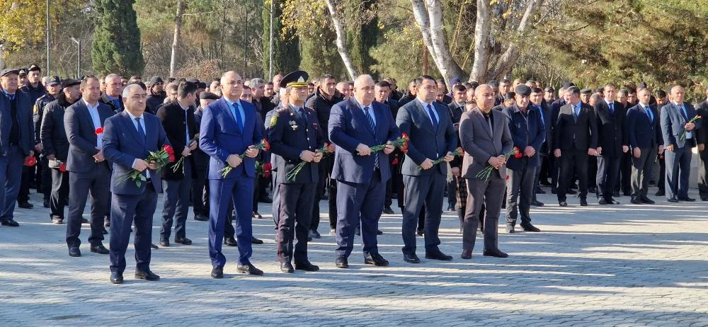 Yeni Azərbaycan Partiyasının Laçın rayon təşkilatında Ulu Öndər Heydər Əliyevin xatirəsi anılıb