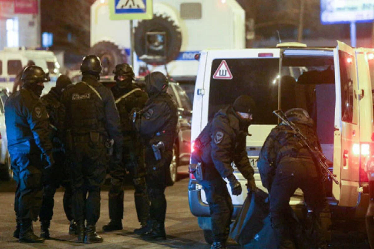 Çeçenistanda xüsusi təyinatlı polis alayının kazarması hücum yaralılar var