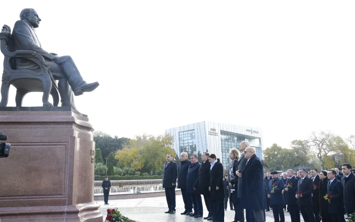 Xətaidə Heydər Əliyevin anım günü ilə əlaqədar tədbir keçirilib FOTOLAR