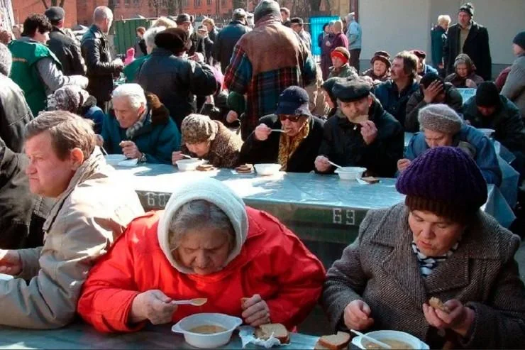 Rusiya hökuməti yoxsulların sayını “qayçılayıb” Ölkədə 18 milyona qədər insan aclıq həddində yaşayır AzPolitika onlayn siyasiictimai qəzet