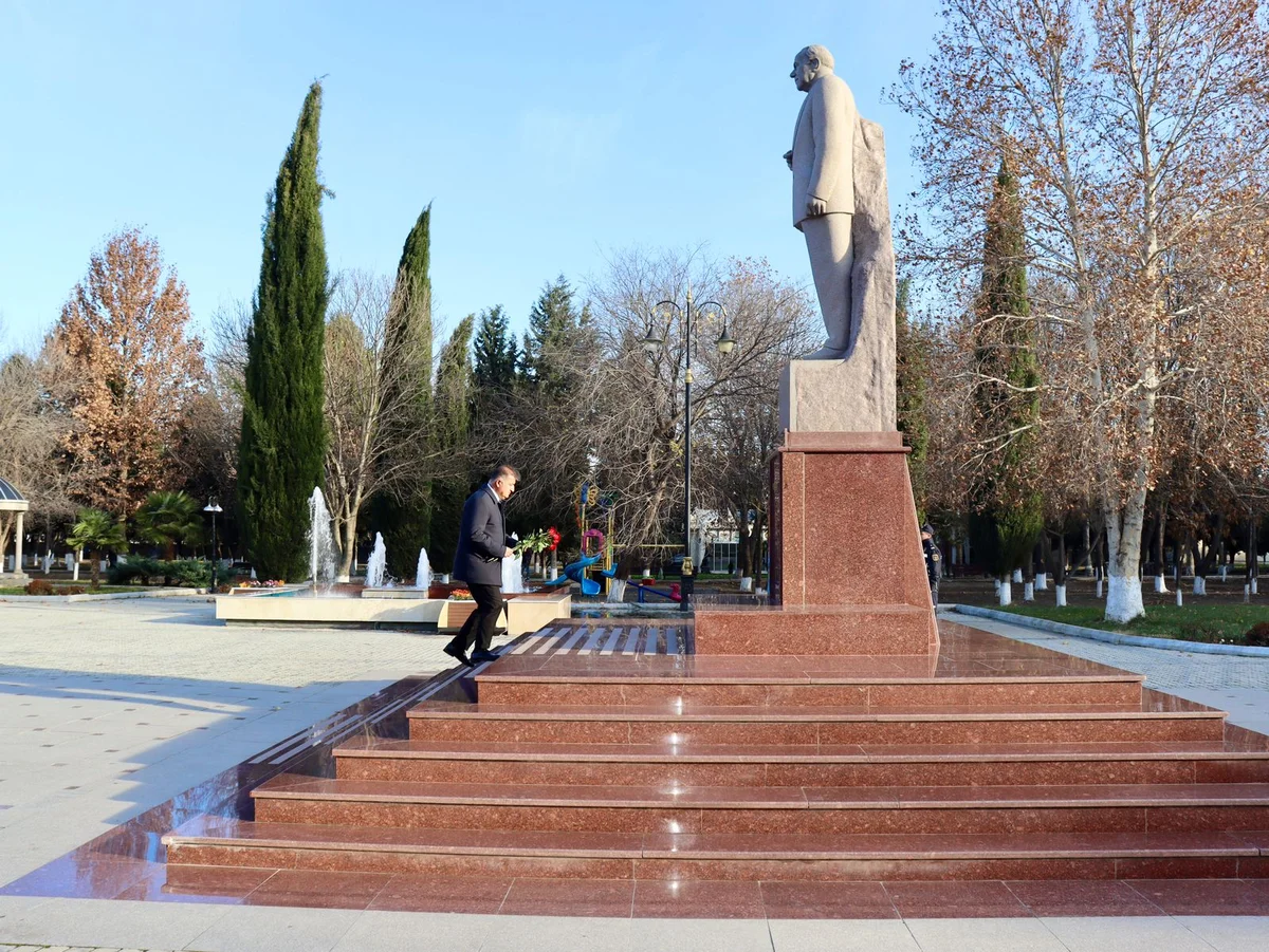 Samuxda Ulu Öndərin əziz xatirəsi yad edilib FOTO