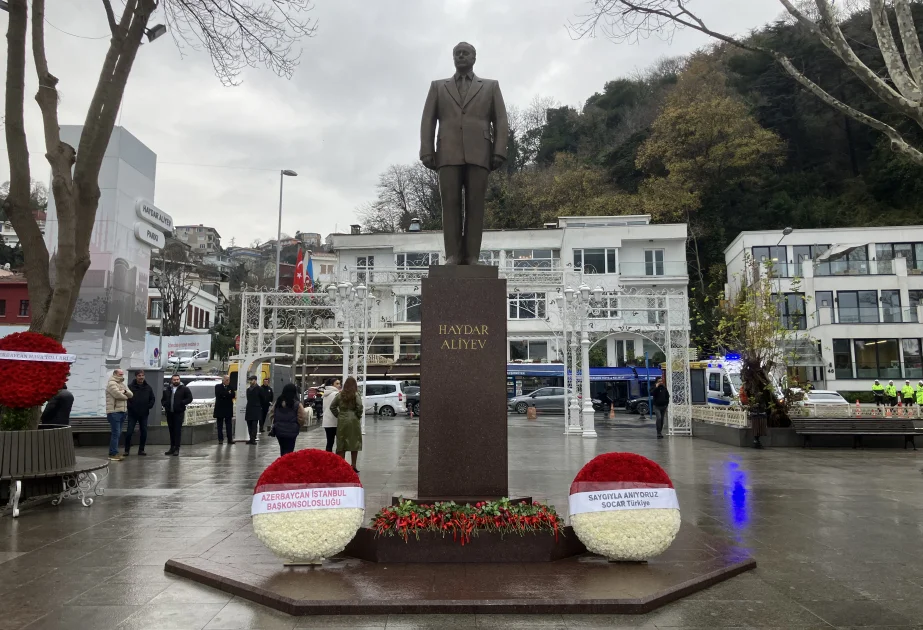 Ümummilli Liderin İstanbulda ucaldılmış abidəsi ziyarət olunub VİDEO AZƏRTAC