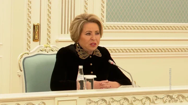 Matvienko iki saatdan çox çəkən görüşdə nədən danışıb?